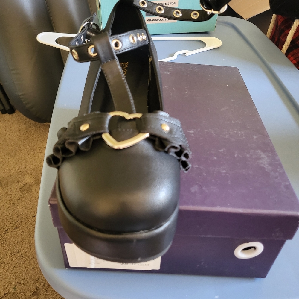 Girls Shoes